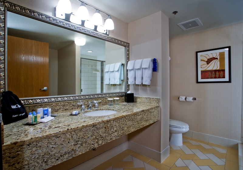 DoubleTree Illinois interior 5