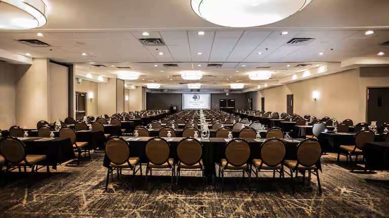 DoubleTree Minneapolis interior 7