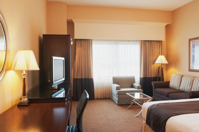 DoubleTree Illinois interior 1