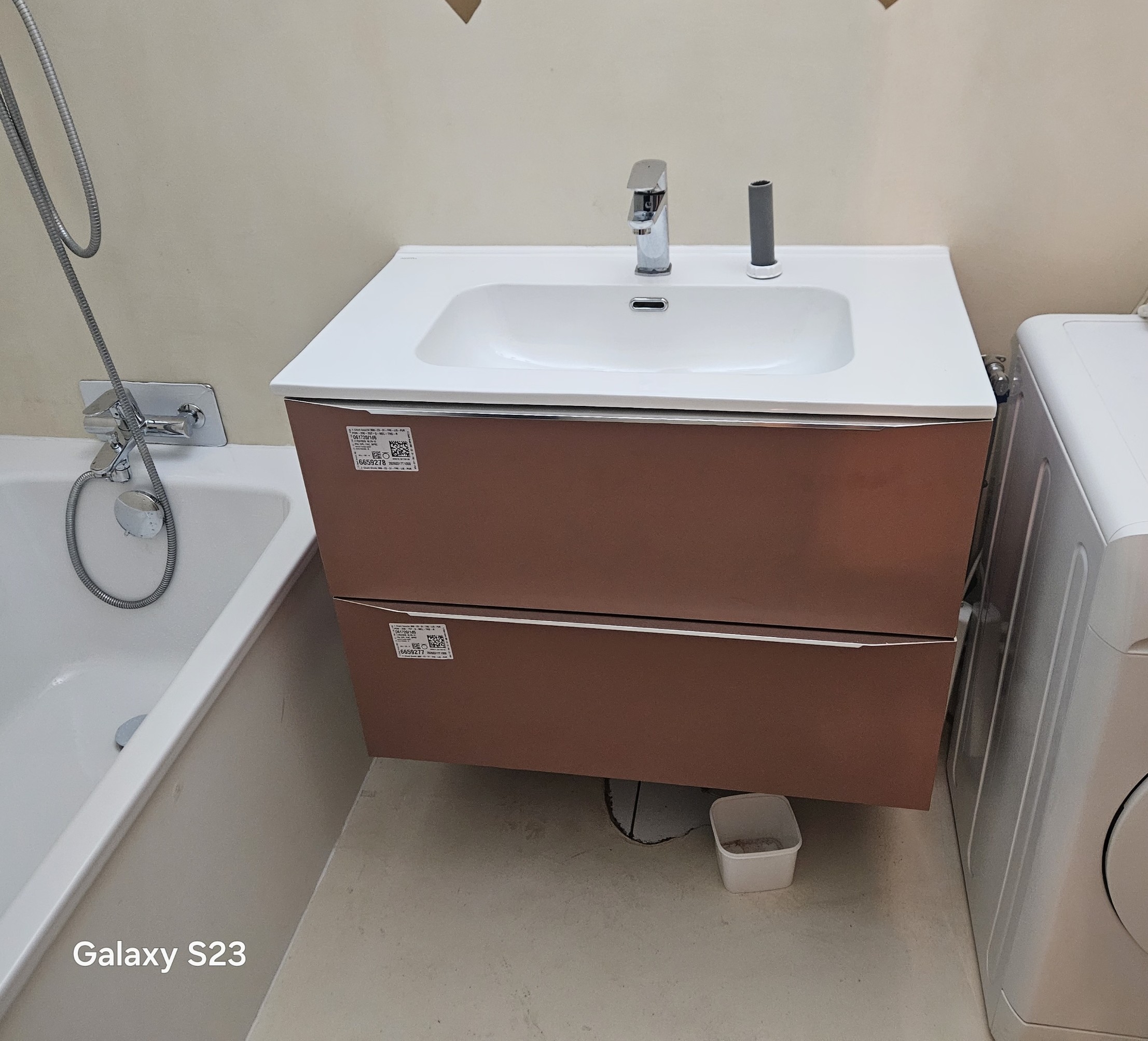 Meuble vasque suspendu — OUM Sanitaire rénovation salle de bain Alsace