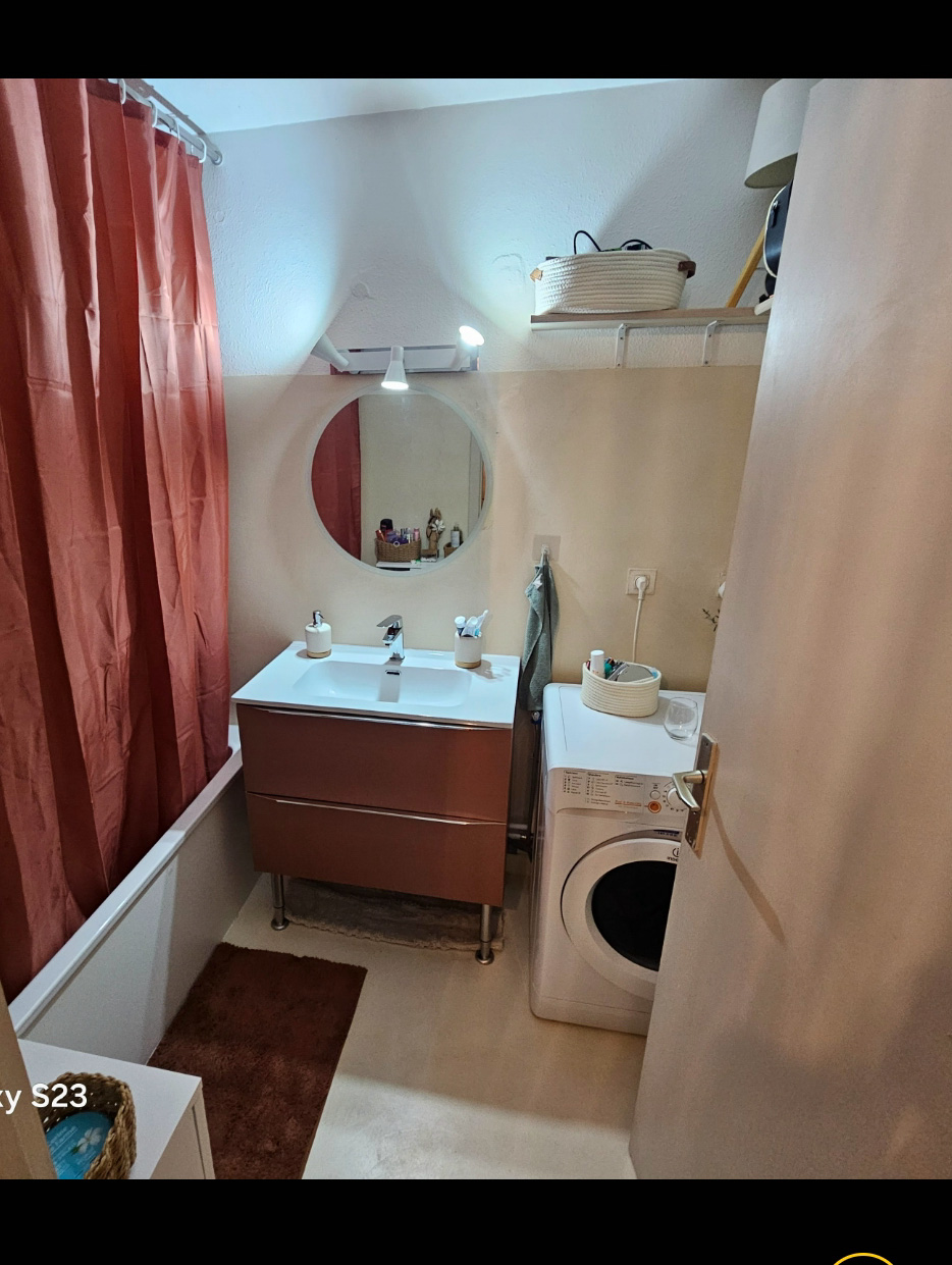 Réalisation OUM Sanitaire : Salle de bain terminée Salle de bain terminée — OUM Sanitaire rénovation salle de bain Alsace