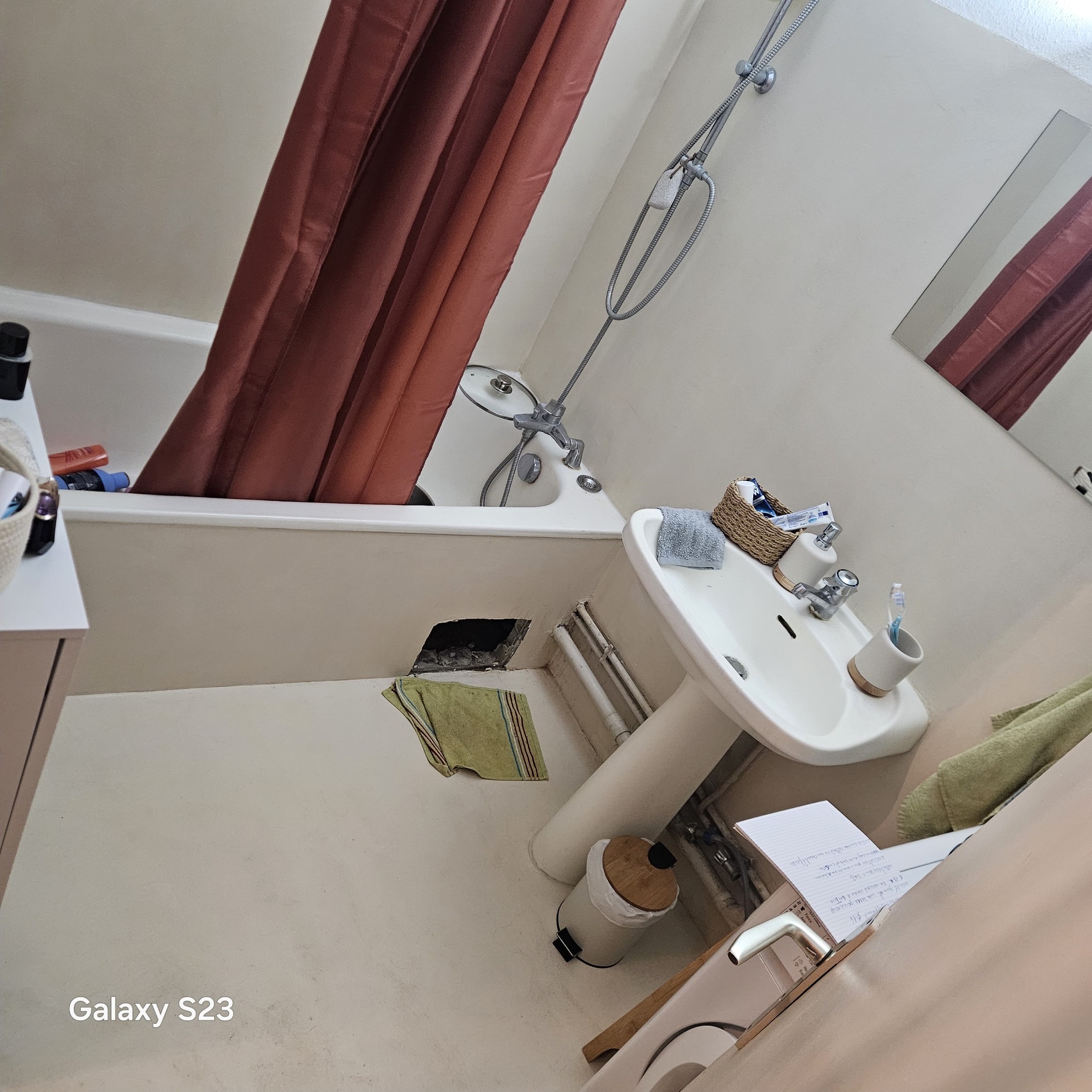 Salle de bain d'origine — OUM Sanitaire rénovation salle de bain Alsace