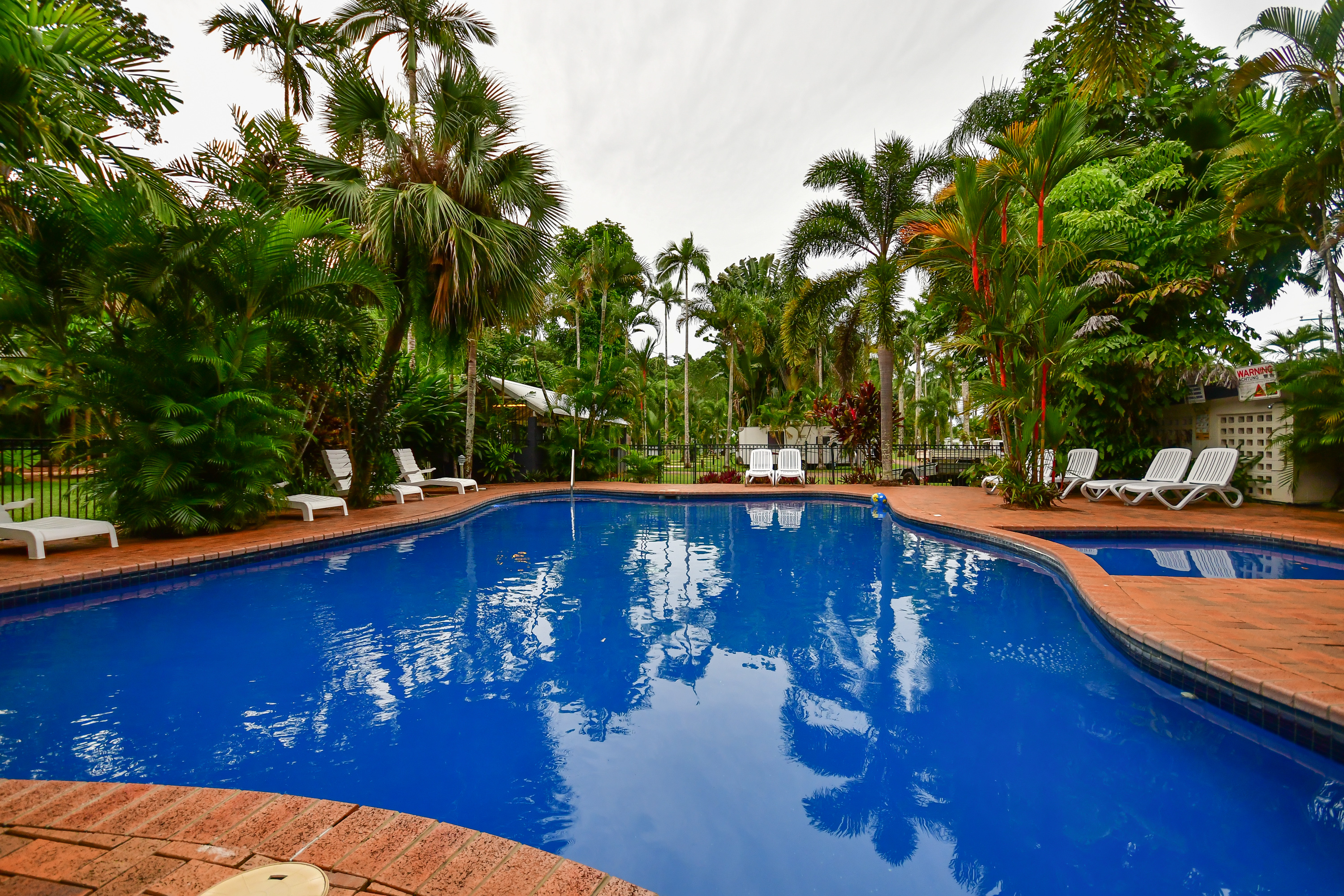 Mission Beach Hideaway Holiday Village — tropical setting