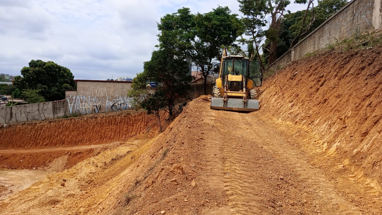 Transporte de Máquinas para Obra Rural