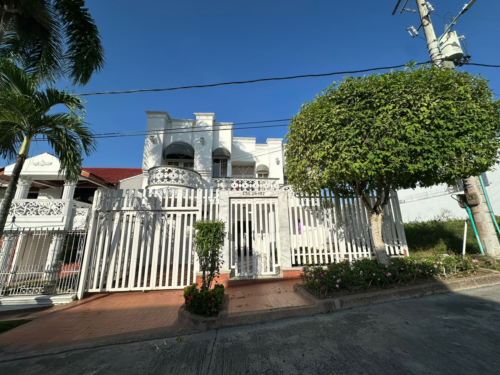 Proyecto arquitectónico 4 - Elías Mendoza Cure