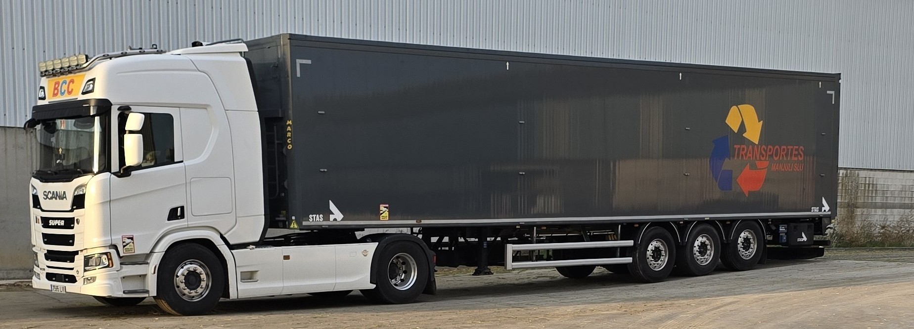 Transportes Manjuli SLU flota