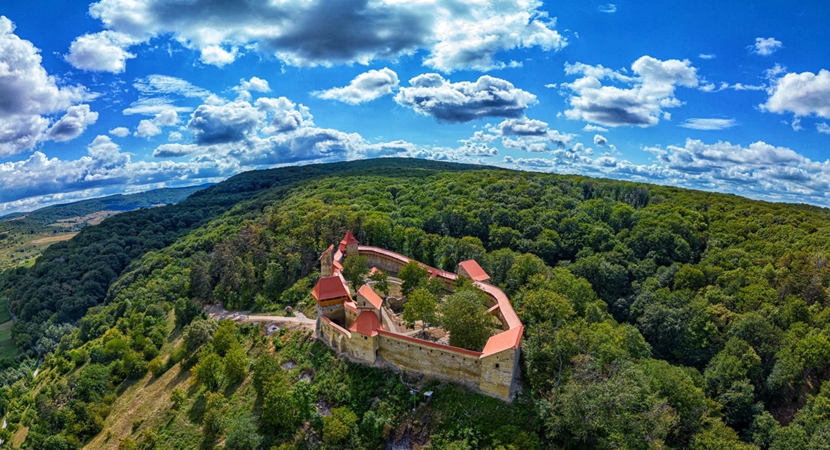 Vlads Shadow daytrips cluj napoca — Saschiz stronghold fortifications and watchtower