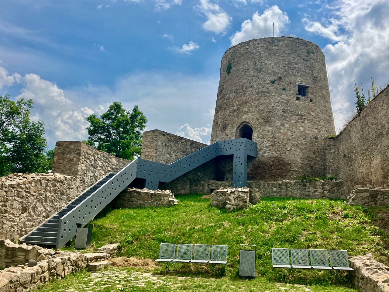 Castles, Peaks & Cascades – Transylvania's Wild West