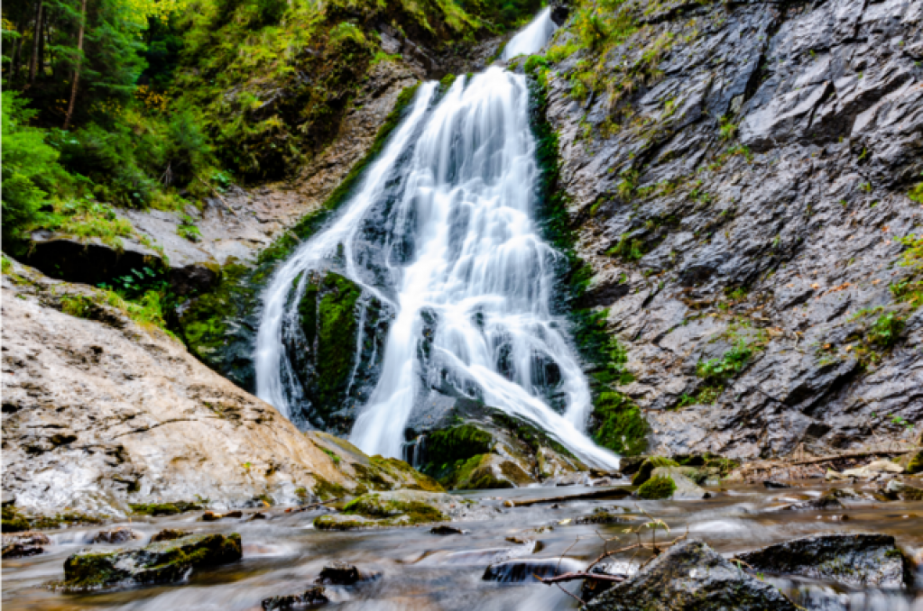 Castles, Peaks & Cascades – Transylvania's Wild West — day trip from Cluj-Napoca