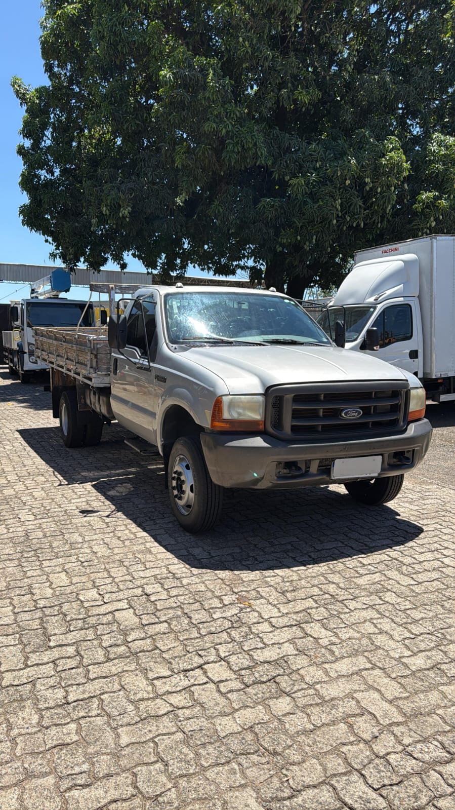 FORD F-4000 - 2004 - CARROCERIA DE MADEIRA - foto 1