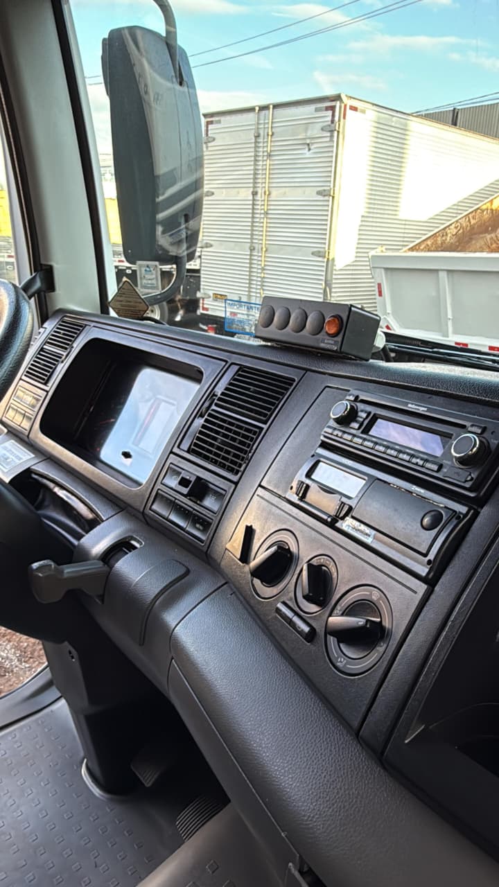 VW 26.280 - 2022 - AGRIBOMBA GASCOM 15.000 LITROS - 37.501 KM - foto 8