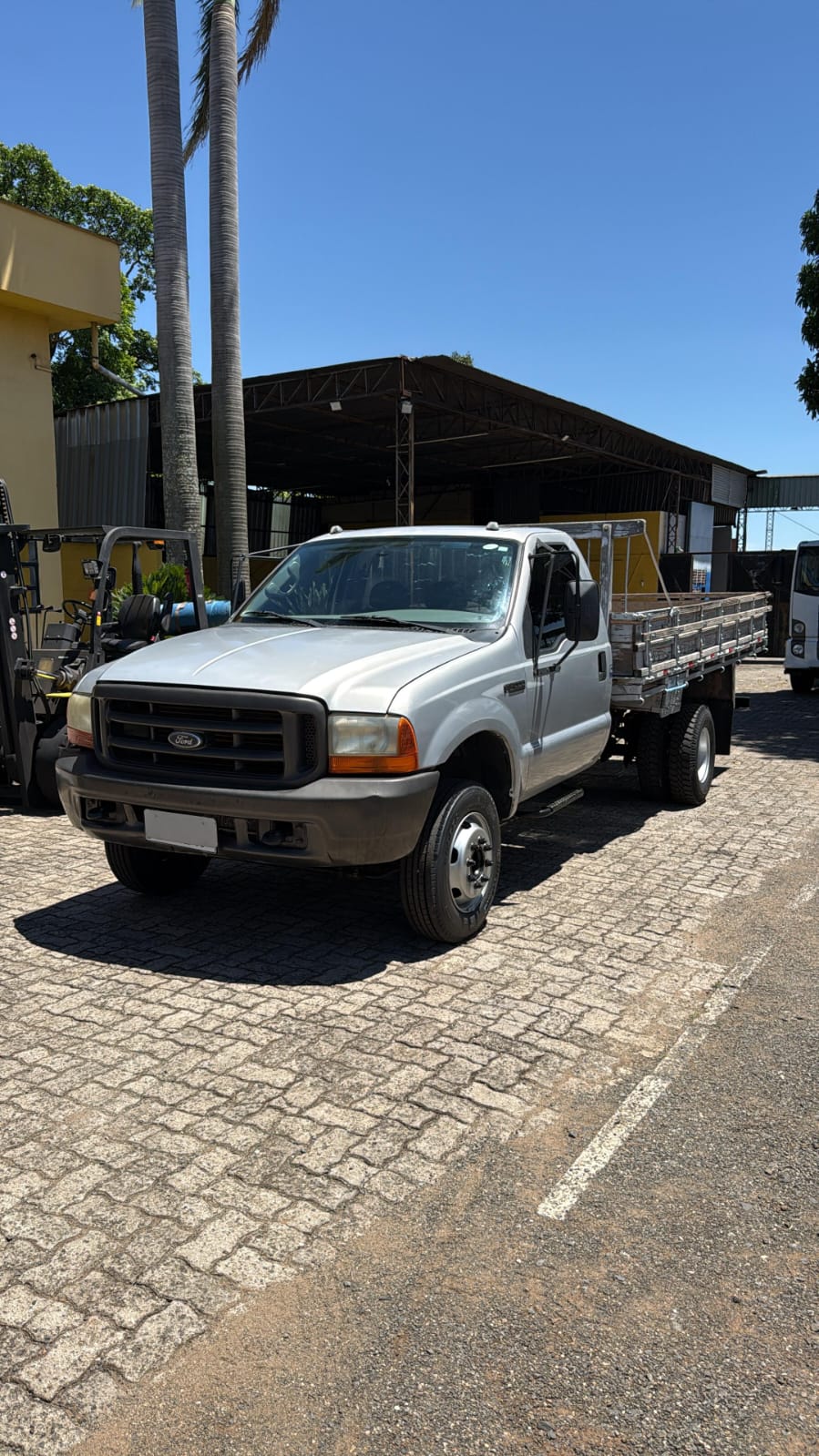 FORD F-4000 - 2004 - CARROCERIA DE MADEIRA - foto 5