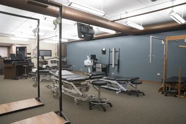 Spinal Care Treatment at Illinois Spinal Care