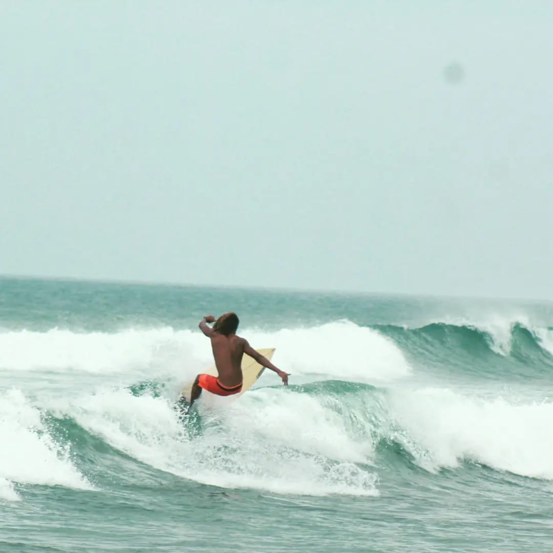 Koi Surf Bali beach scene