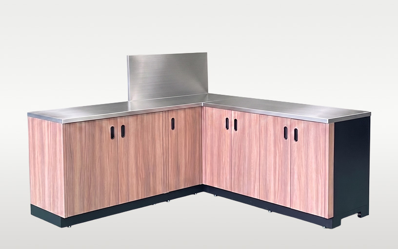 ステンレス天板カウンターと木目ダイノックシート施工