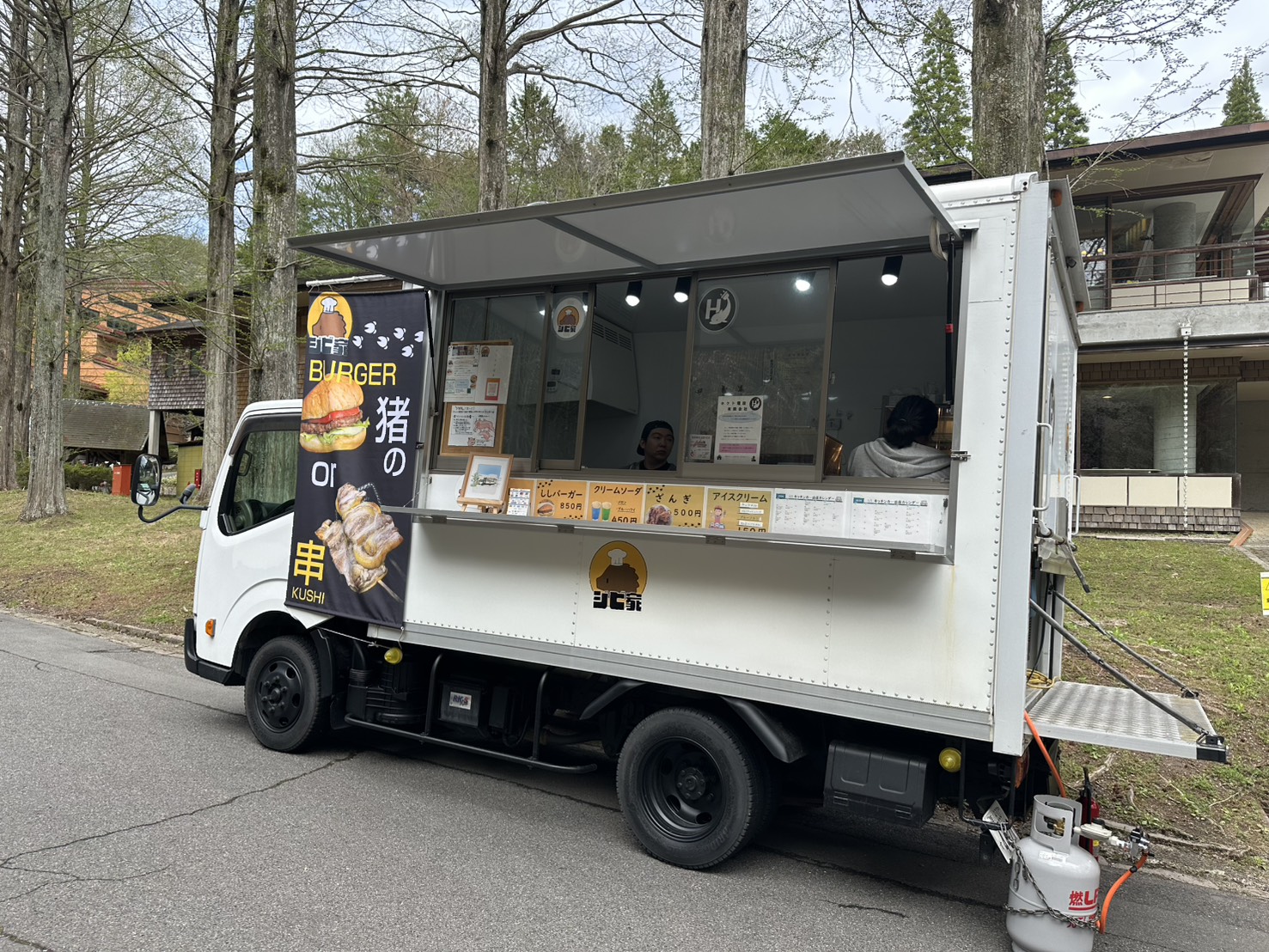 桜まつり最終日 出店の様子