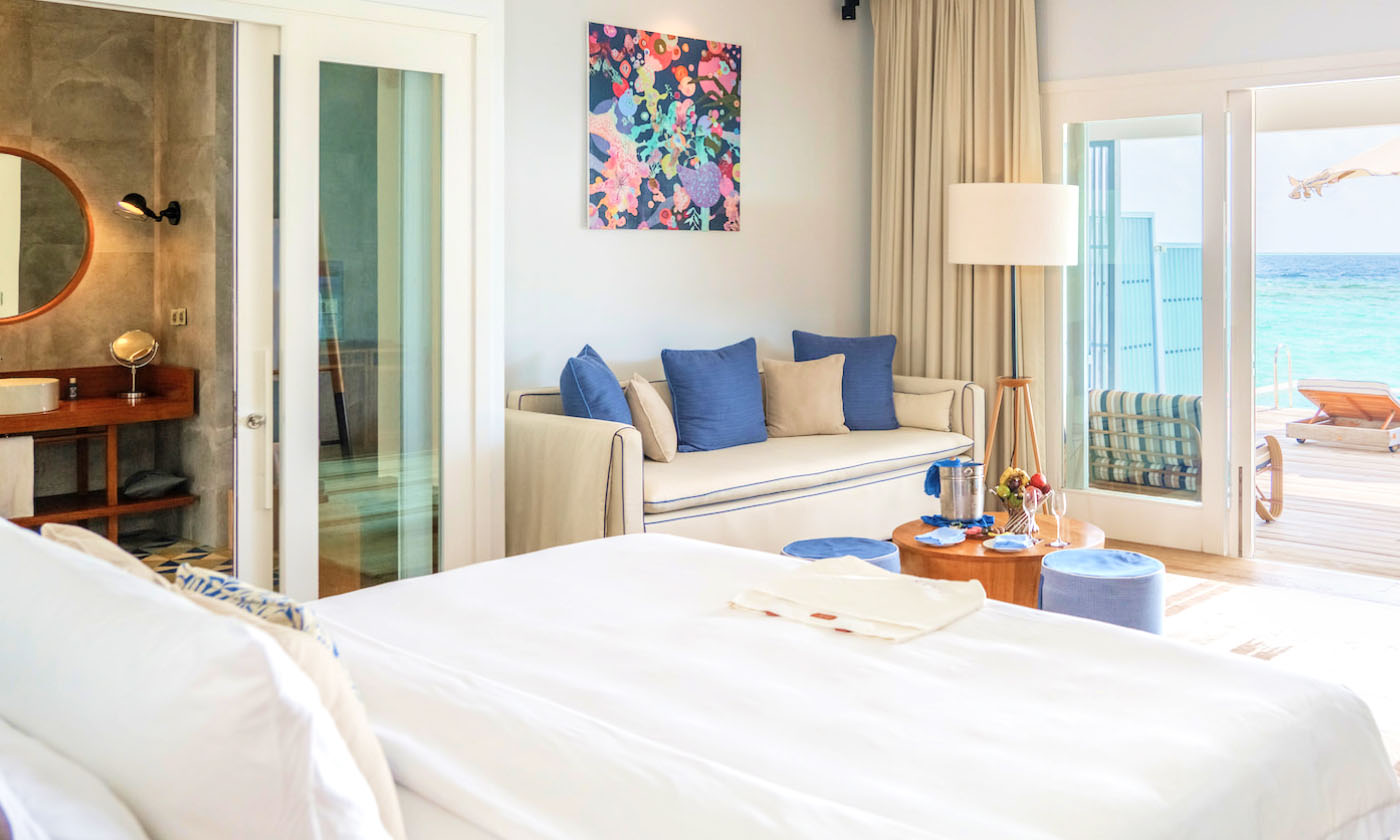 アミラ・モルディブ・リゾート&レジデンス サンセット水上プールヴィラ