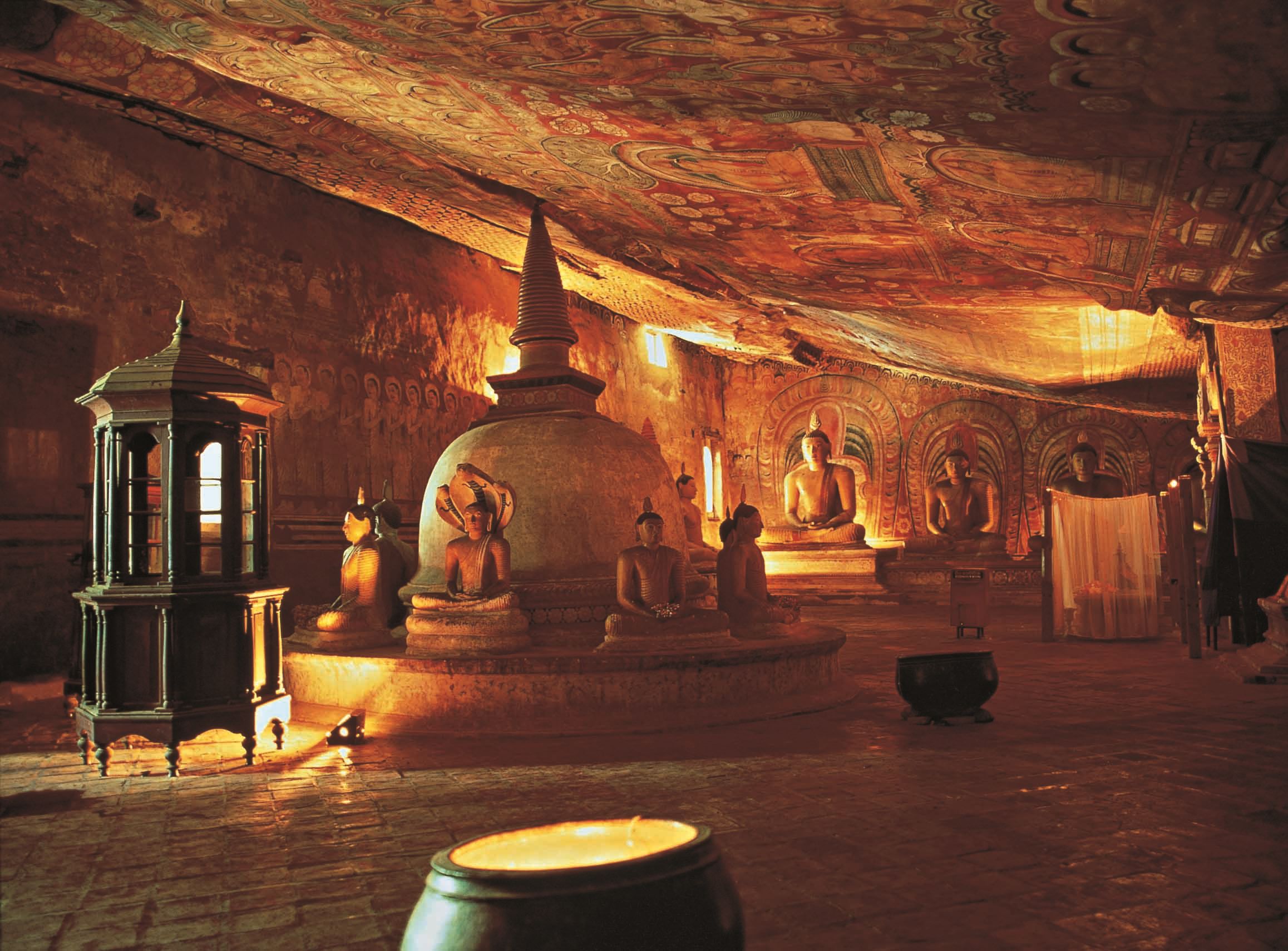 世界遺産・ダンブッラ石窟寺院