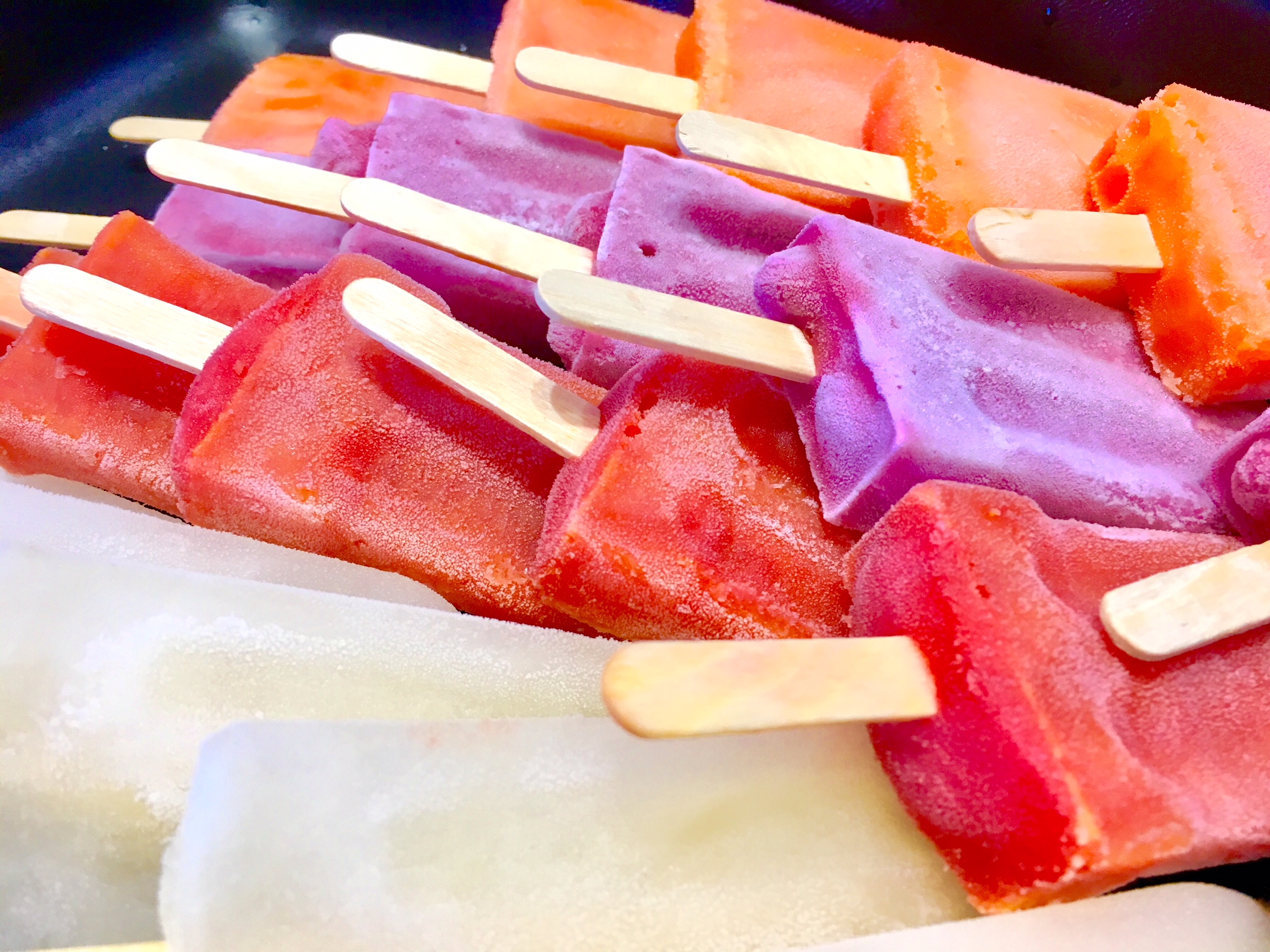 ギリ ランカンフシ Fini Foni