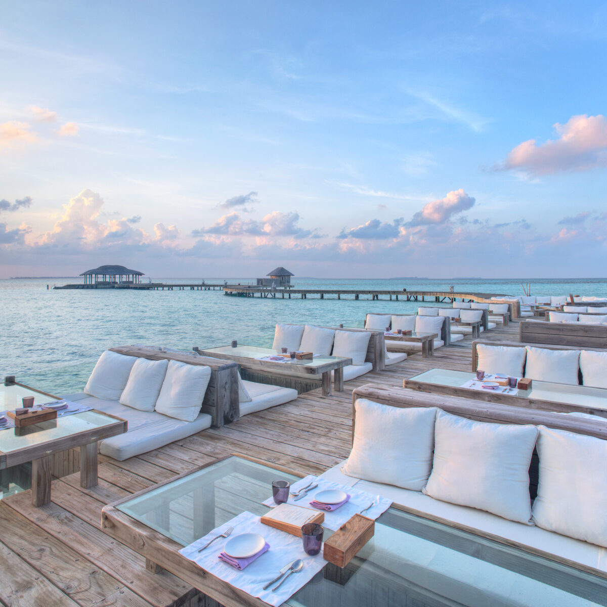 ソネバ ジャニ オーバーシーズ・バイ・マティアス・ダールグレン