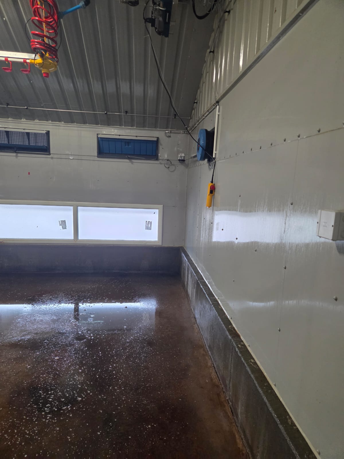 ATP reading after cleaning showing 0 RLU on poultry shed surface with Ultragon Agriclean