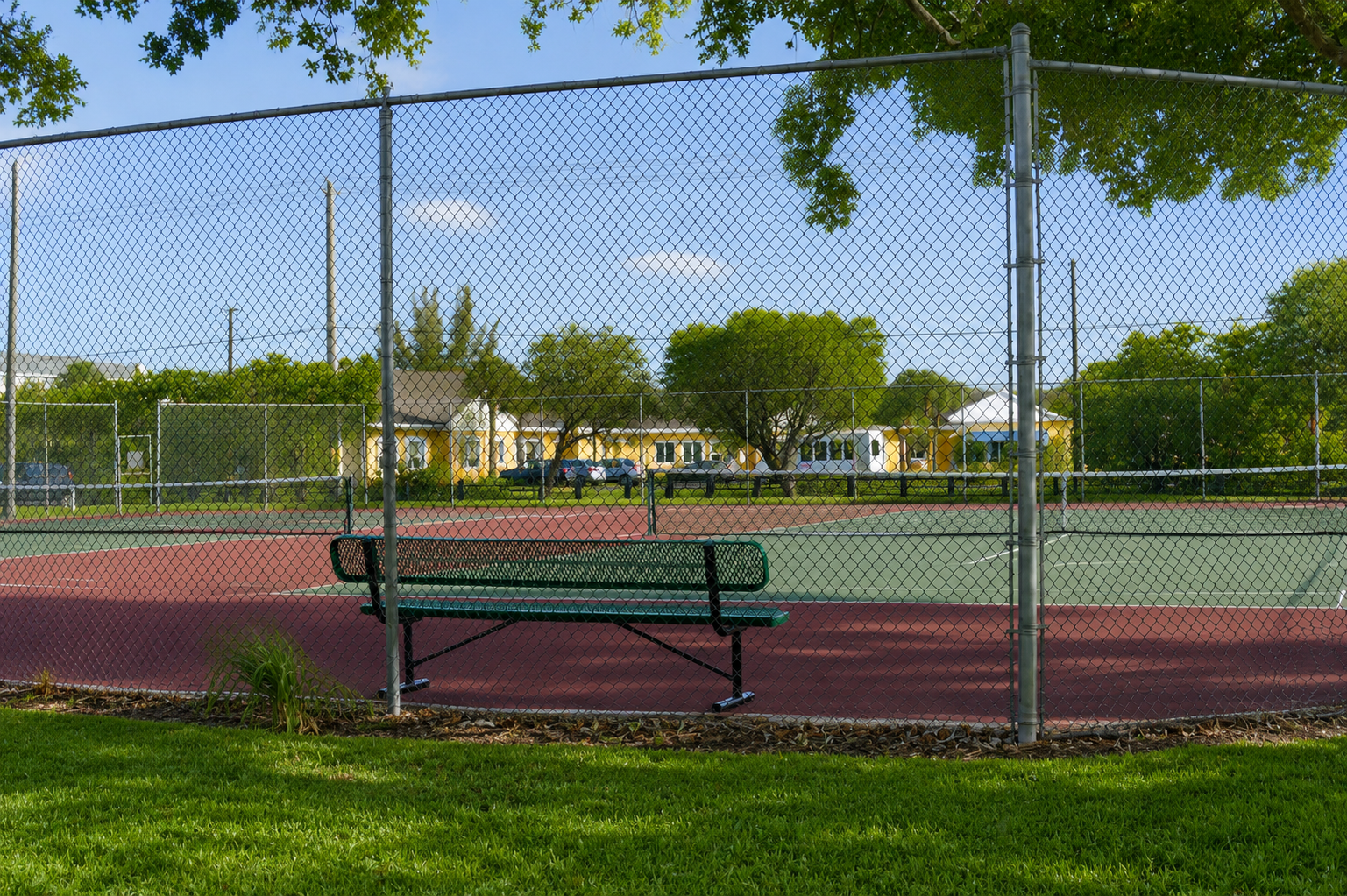 Windmill Lakes tennis courts