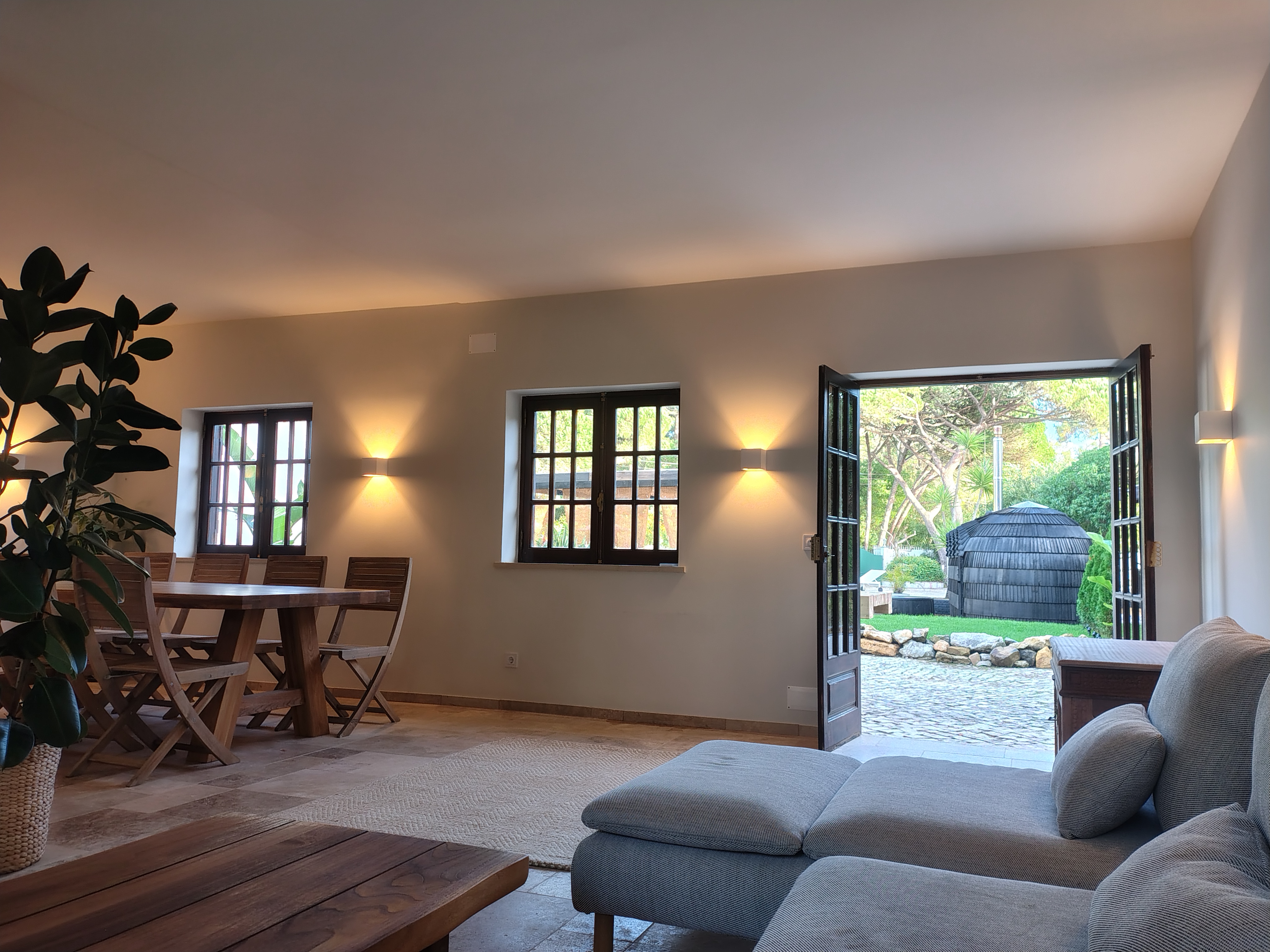 Здесь работаем