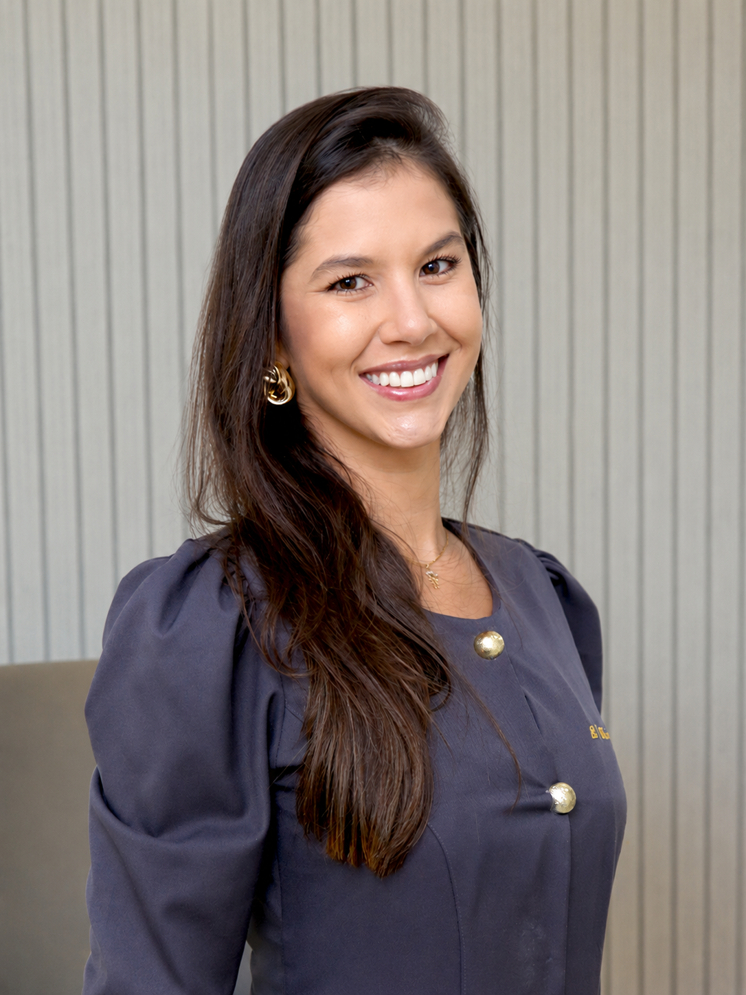 Dra. Thamires Faria