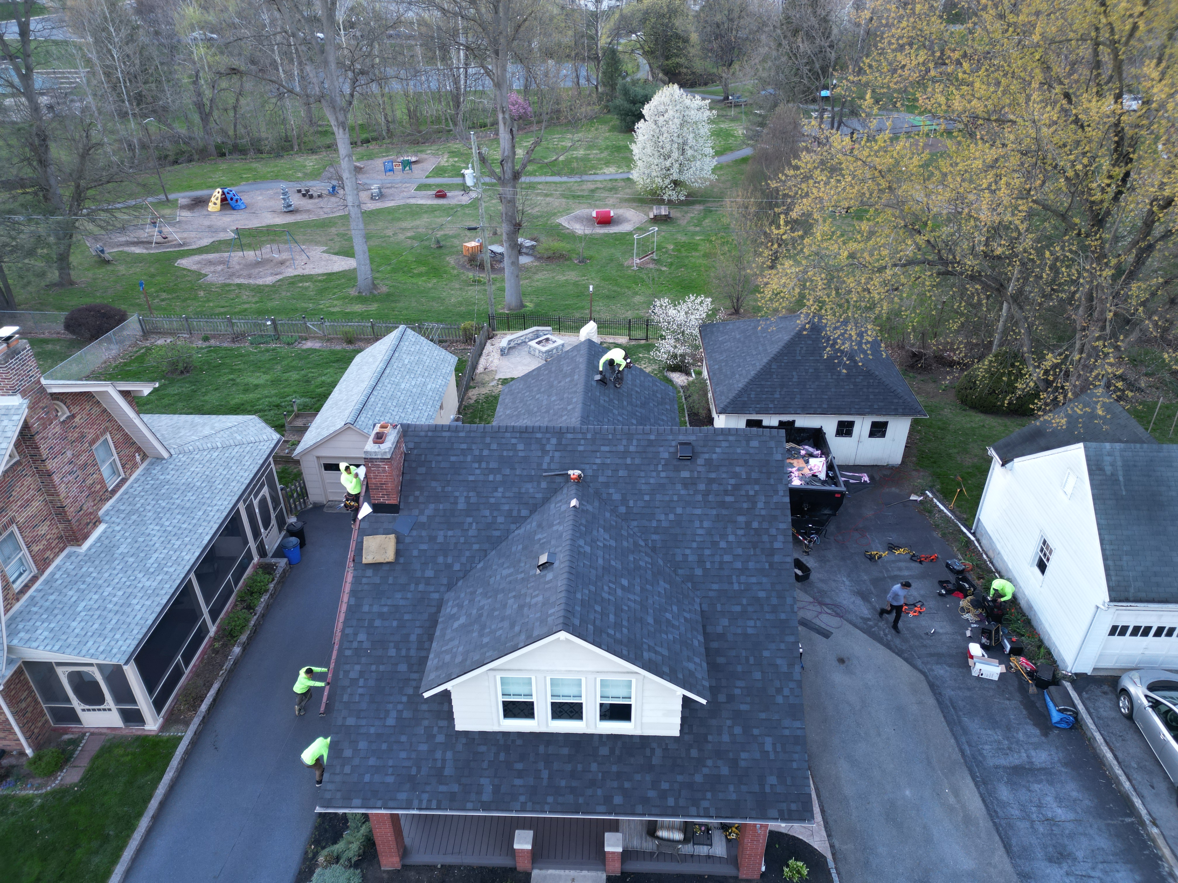Roofing project photo 1 of 7