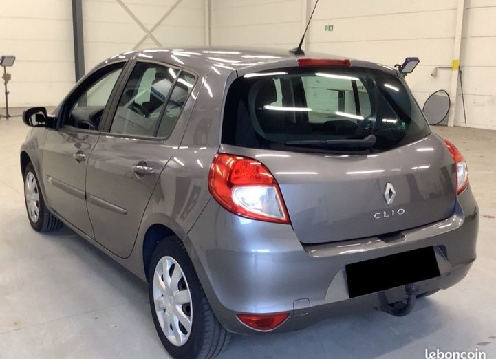 Véhicule d'occasion Clio 3 EHT AUTOMOBILE Le Creusot