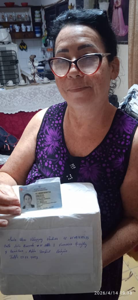 Entrega real de paquete en Cuba
