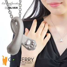 肉球ペンダントネックレス