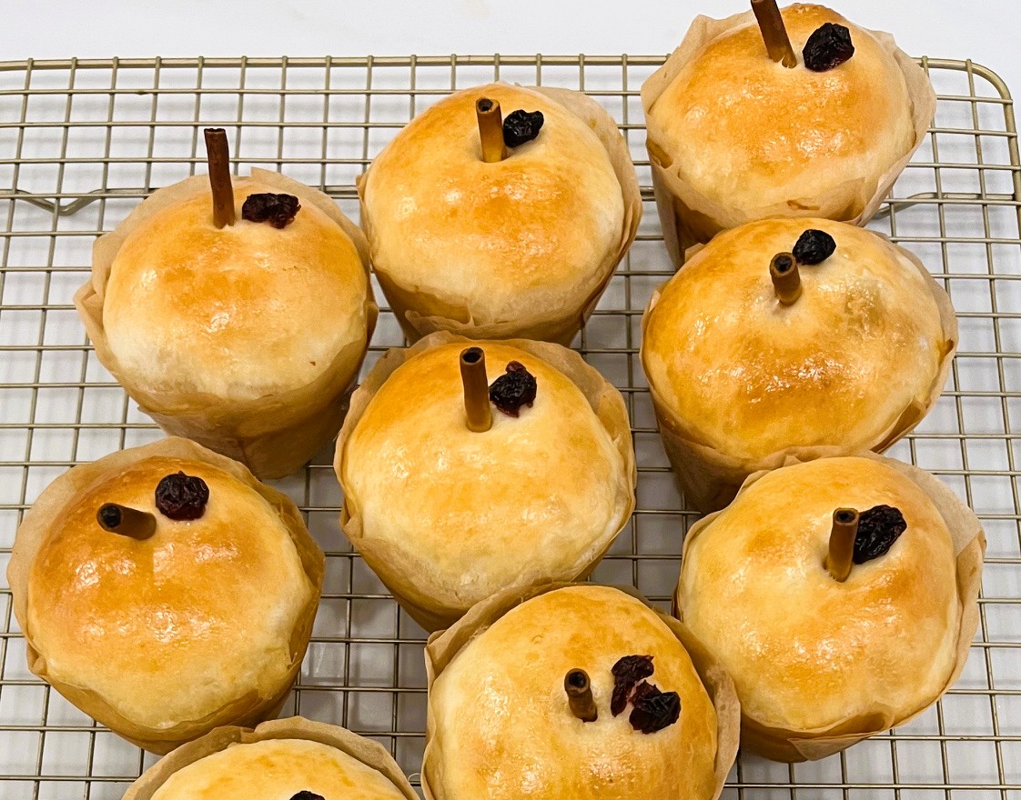 Apple bread