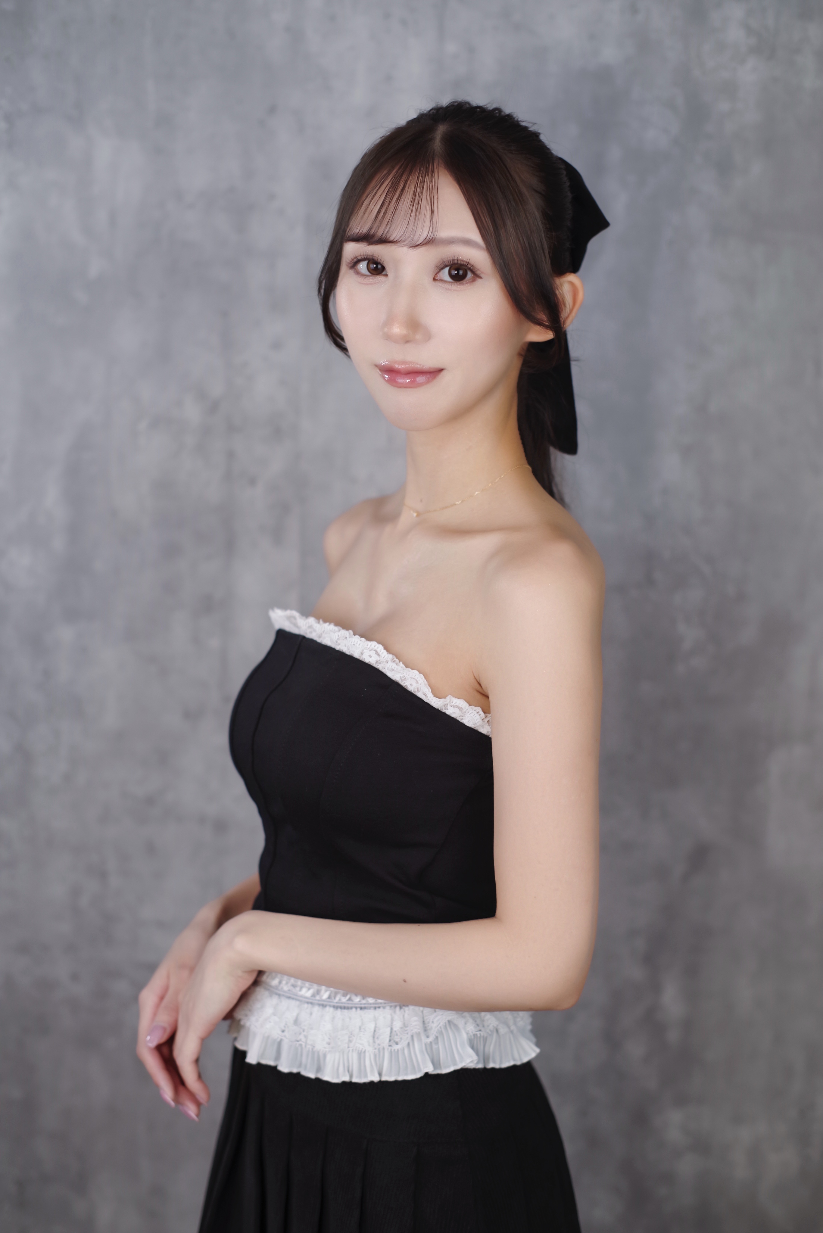 吉池愛里 — ポーズ