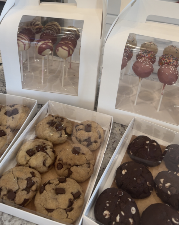 Cookie and cake pop box
