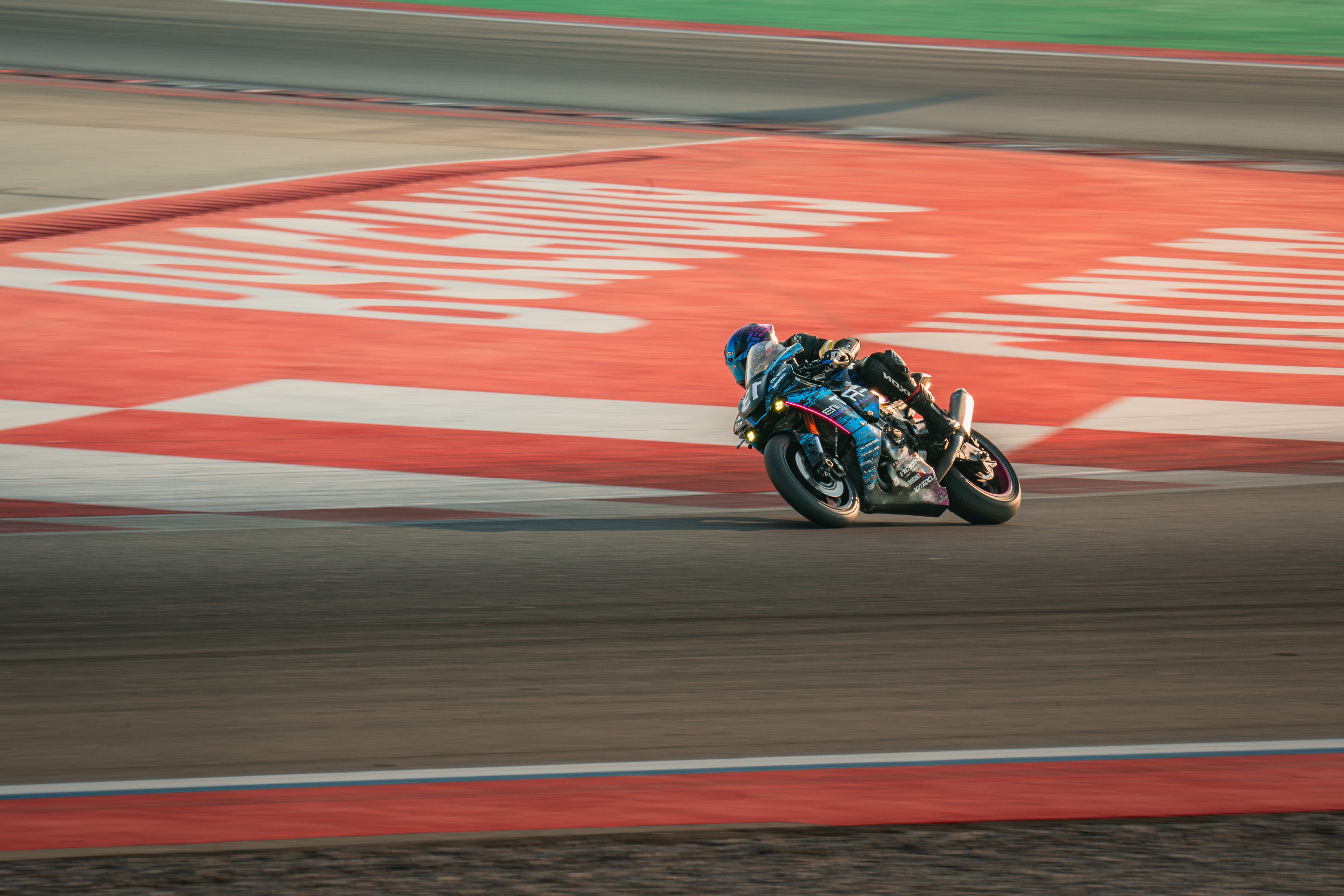 Pro Suspension — contact atelier suspensions Six-Fours-les-Plages, Var Contactez Pro Suspension à Six-Fours-les-Plages — atelier suspensions moto VTT Var (83)