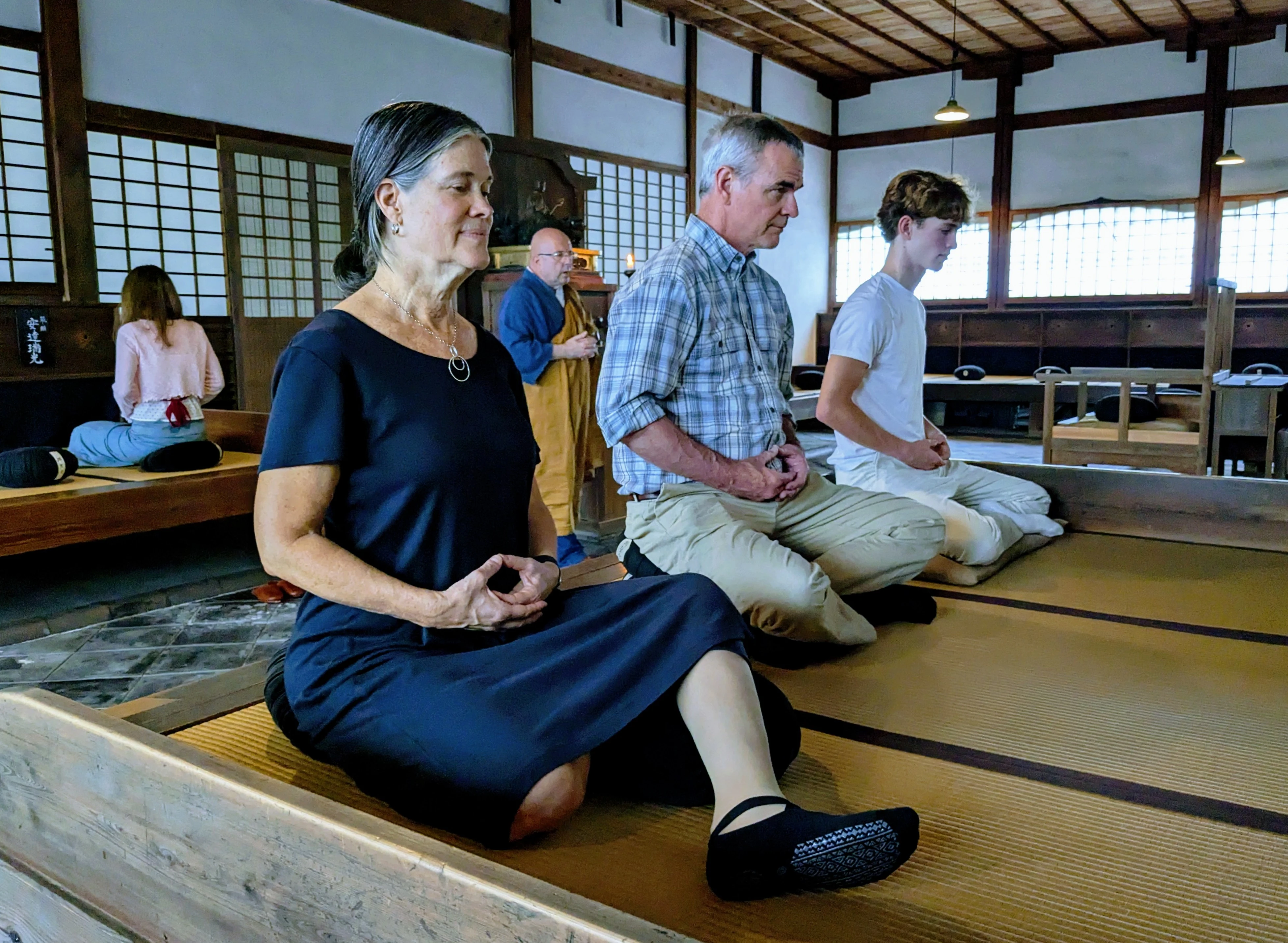 A family moment in the temple garden