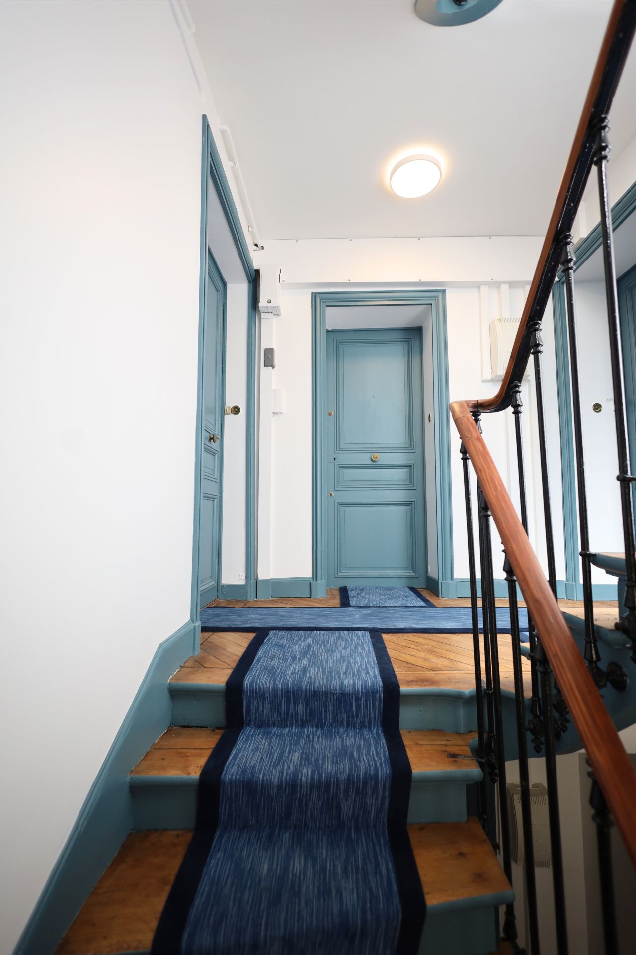 Rénovation cage d'escalier copropriété Paris — KYNT Construction, travaux syndics Boulogne-Billancourt Neuilly-sur-Seine, ravalement façade ITE