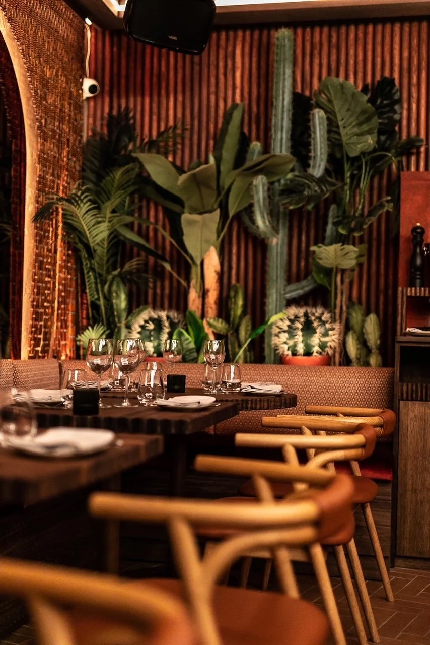 Réalisation en cours — notre équipe à pied d'œuvre. #equipe #KYNT #renovation