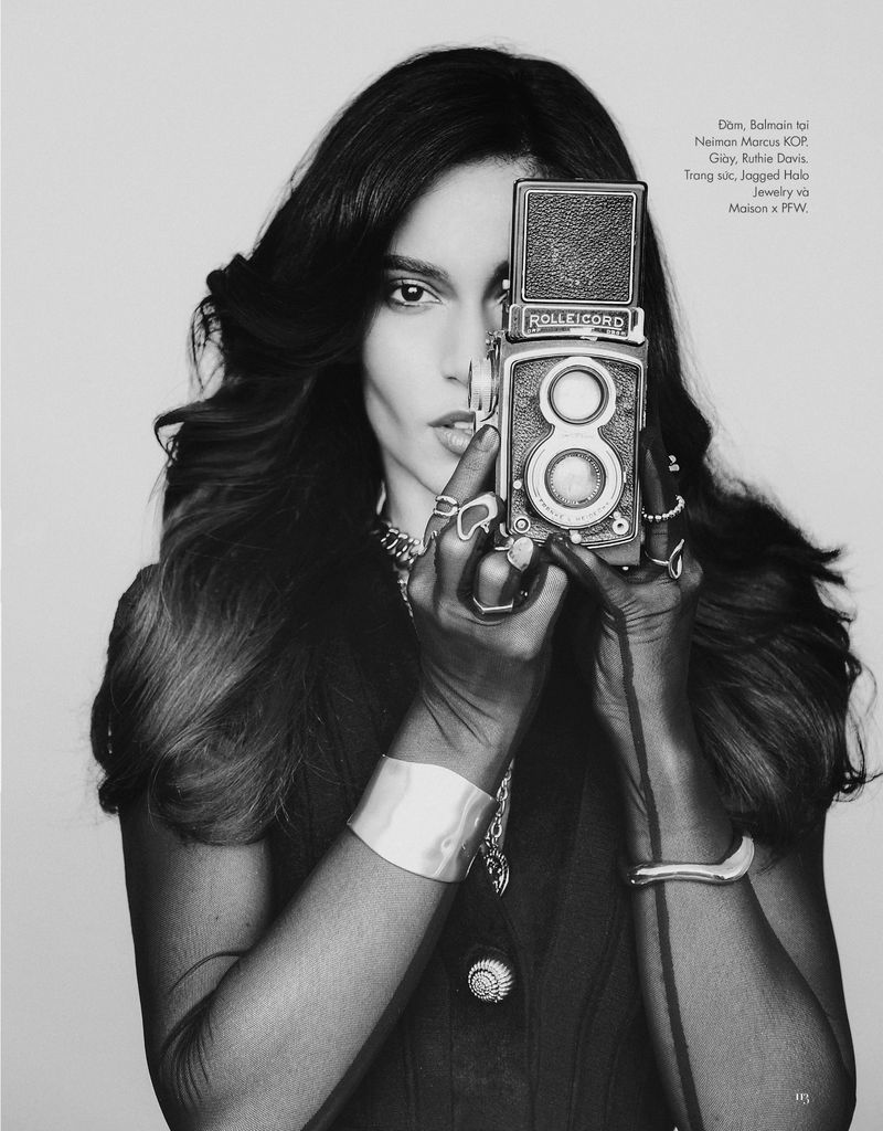 EDITORIAL & COMMERCIAL