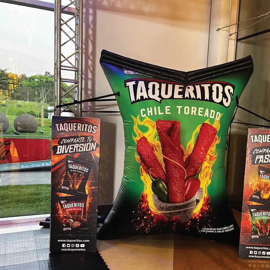 Inflable promocional con proceso de diseño e impresión UV-LED en Costa Rica