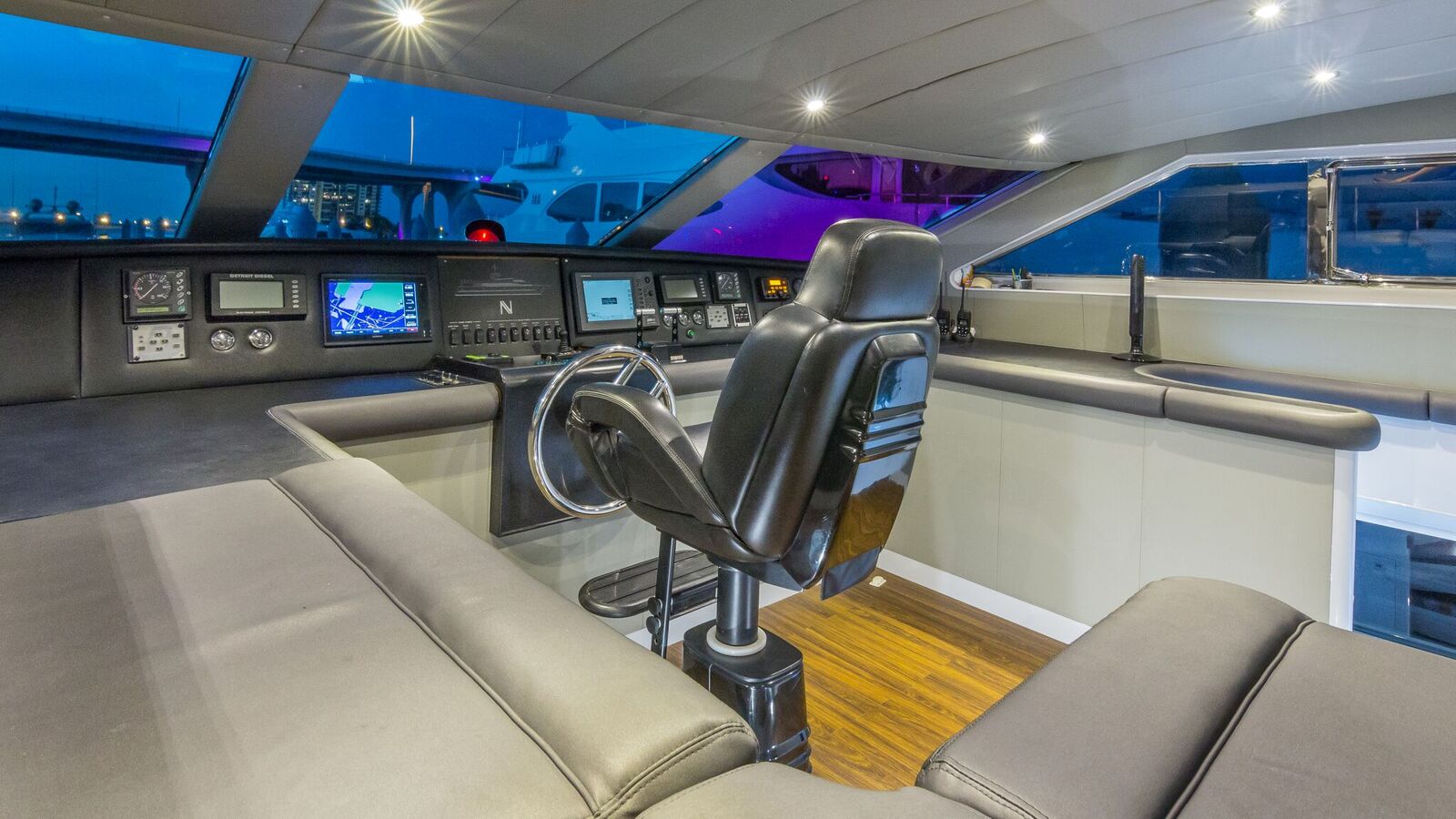 HORIZON NIRVANA starboard profile