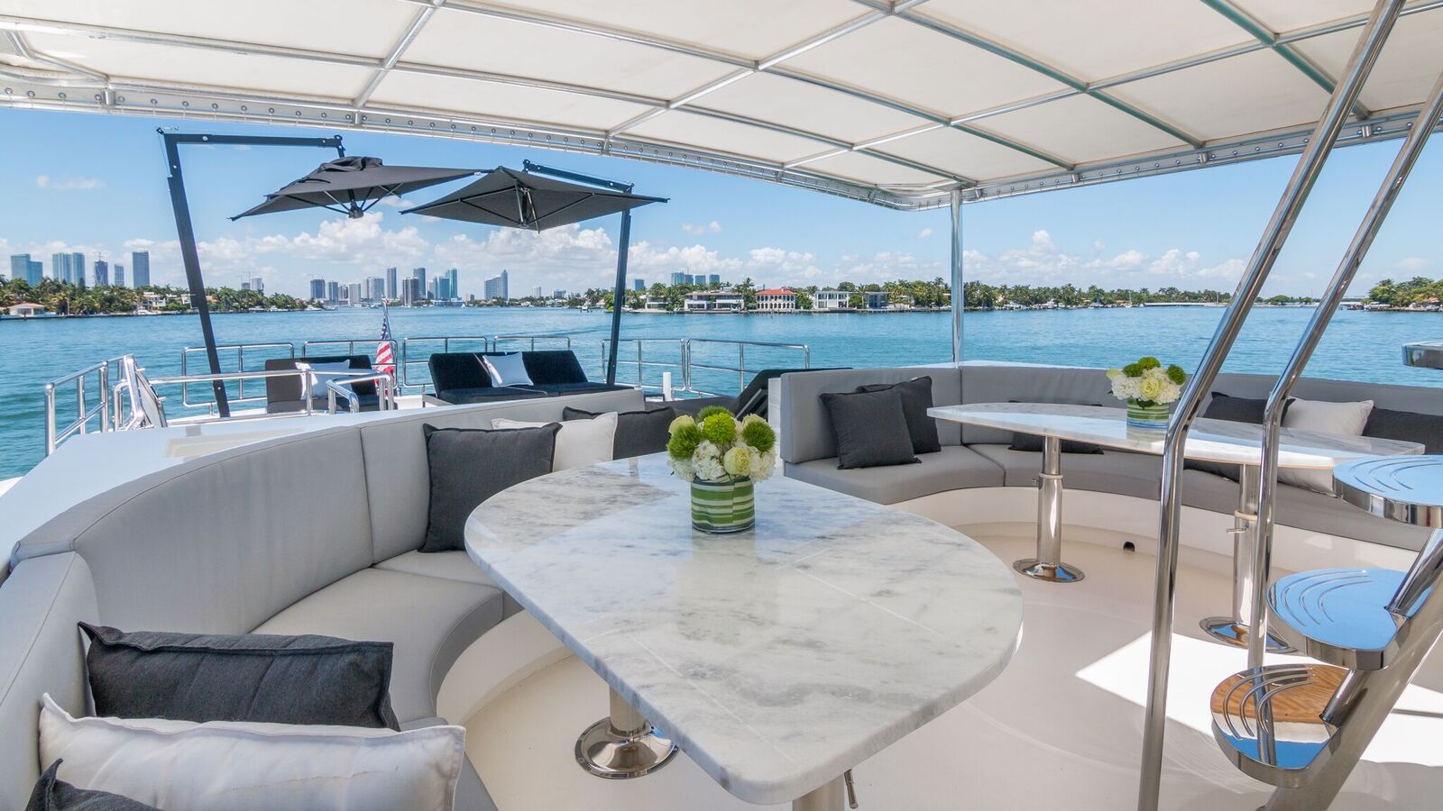 HORIZON NIRVANA aft deck at twilight