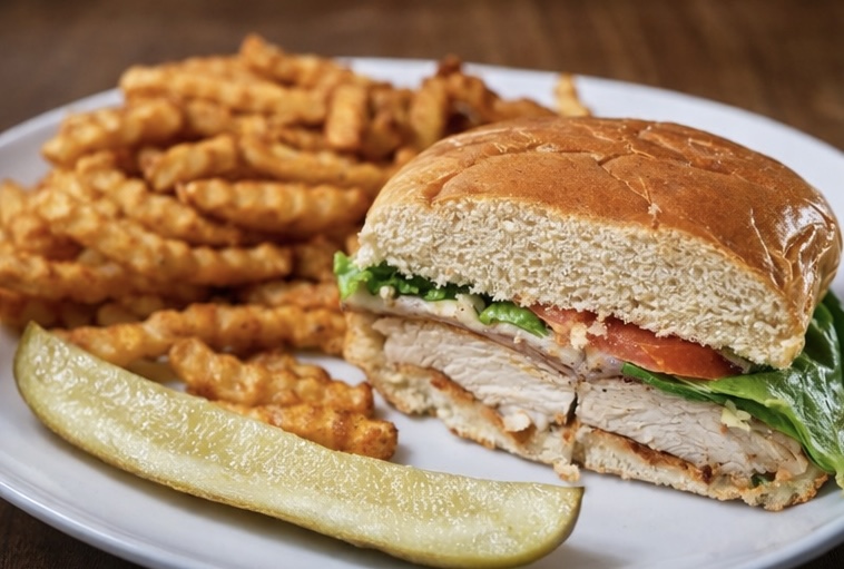 Fresh handcrafted pizza and bar bites made in the Tipsy Tee Tavern kitchen — Adams WI restaurant