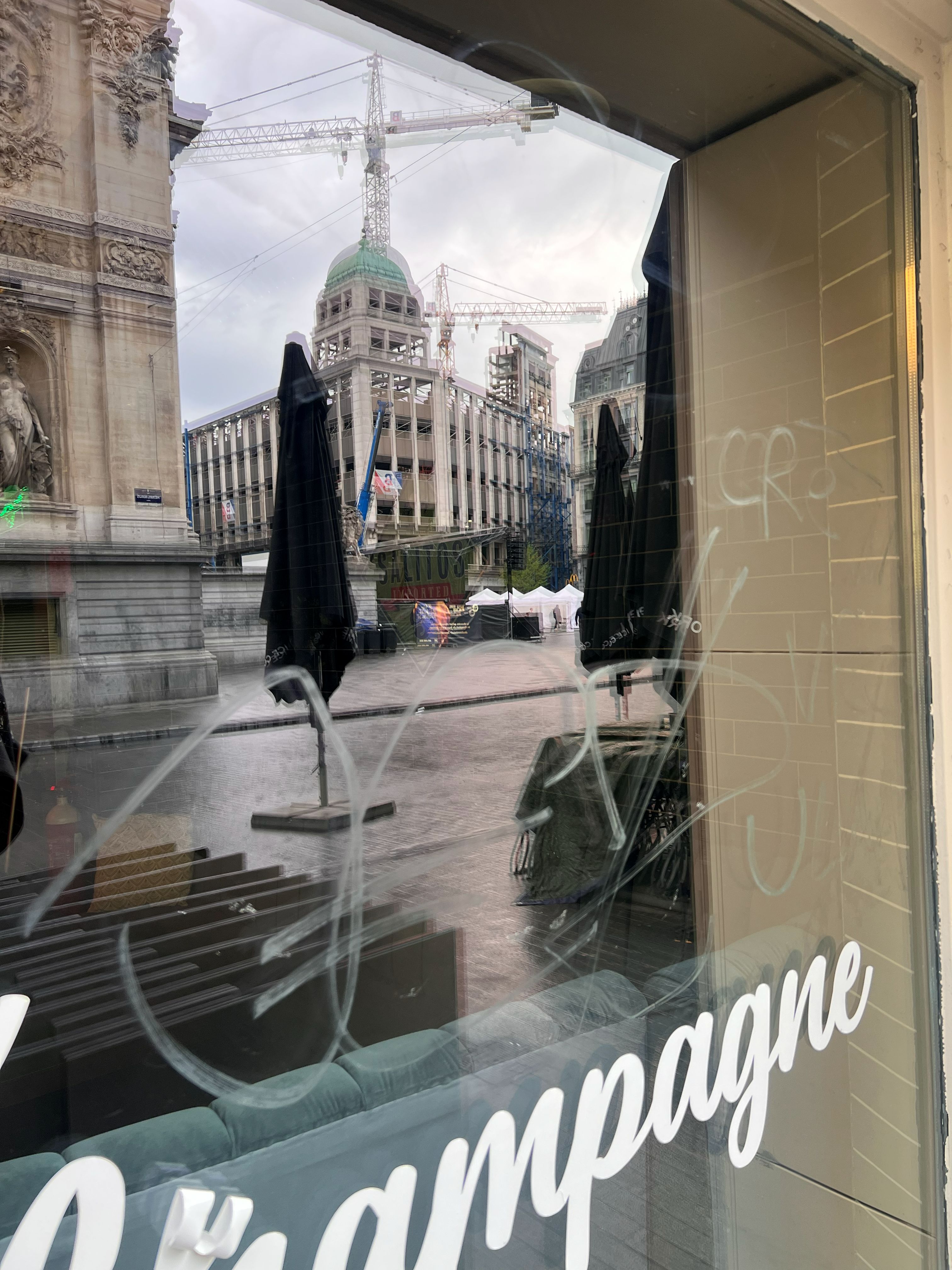 Avant - Polissage Vitre Acide
