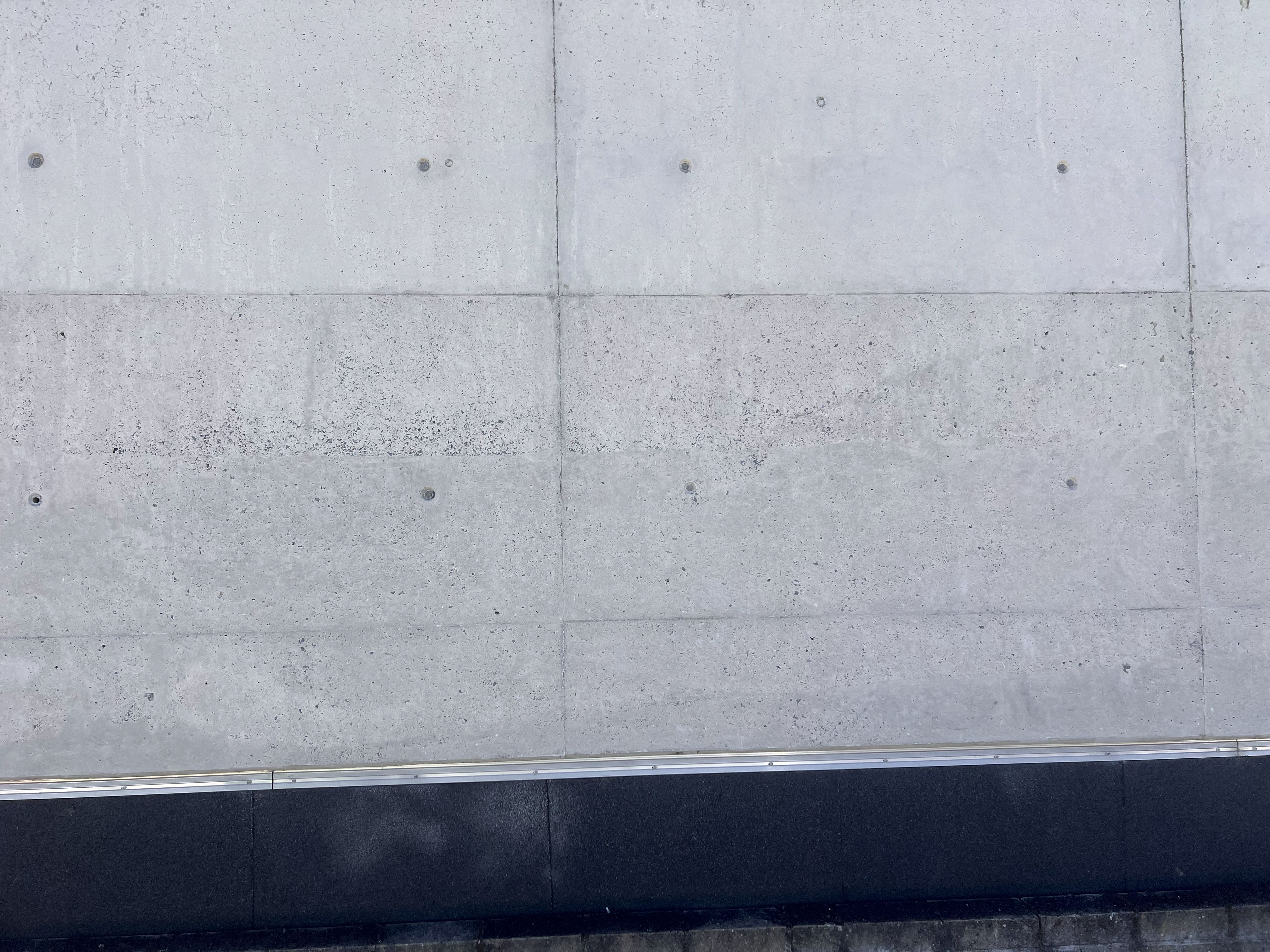 Après - Mur Béton Sablage