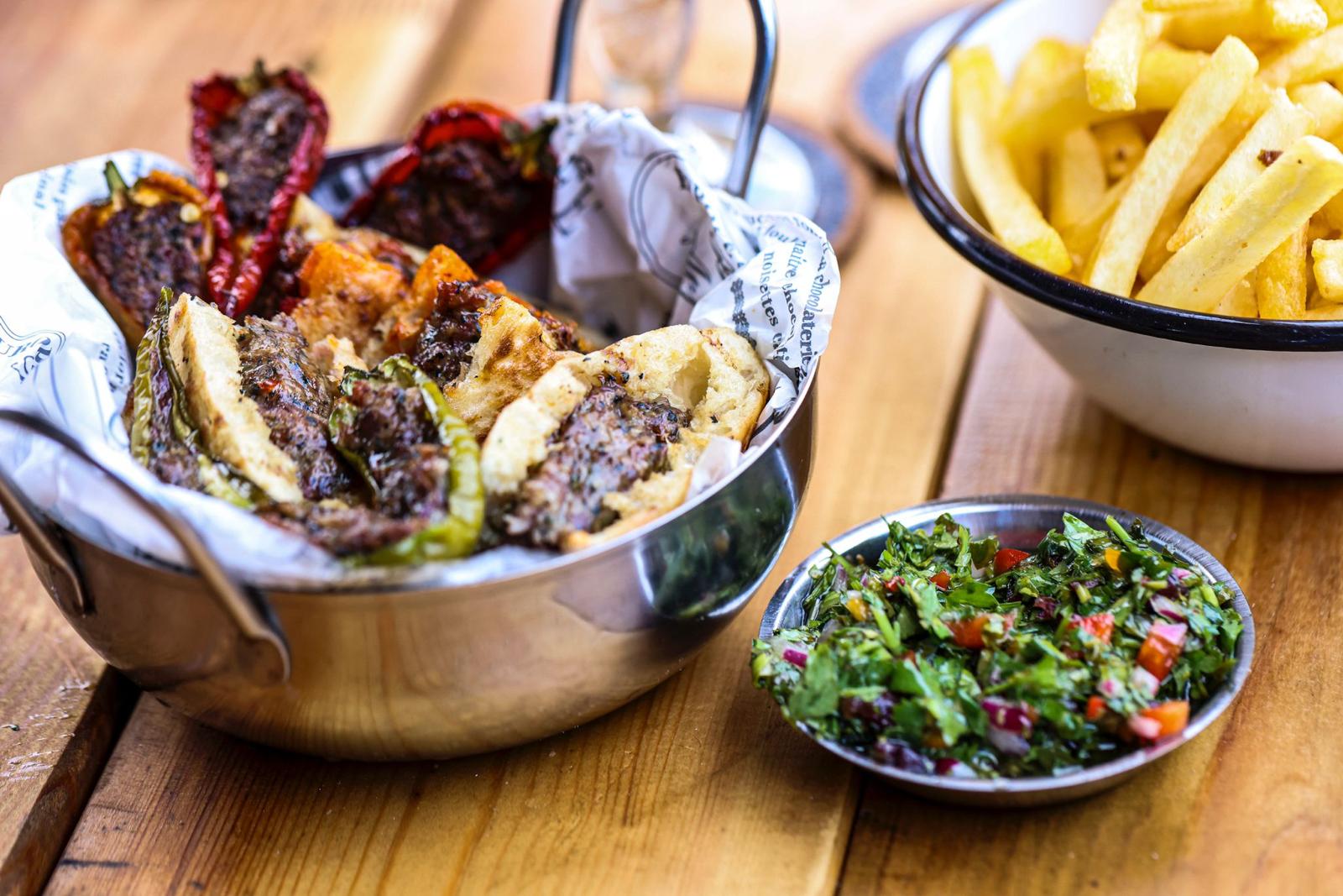 אירוע גדול עם המון שמחה