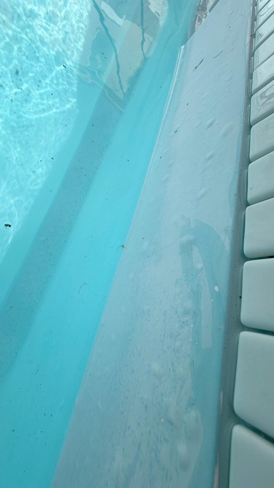 Reparación de ósmosis y rehabilitación de lechada en piscina de fibra de vidrio en Tabanera del Monte, Segovia – foto 1