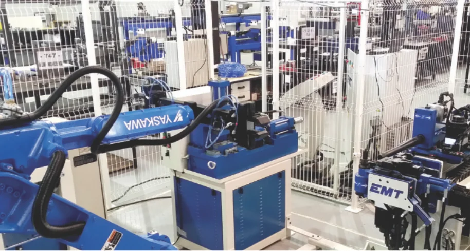 Célula de Manipulação em operação