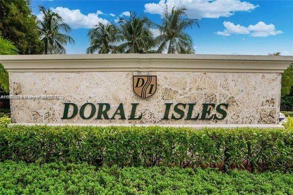 Doral Isles HOA community Doral FL - HERE IN DORAL